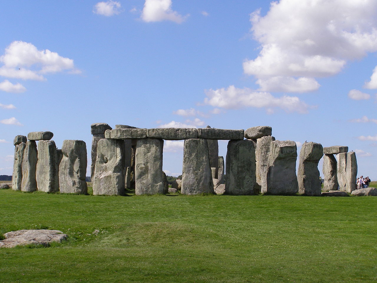 An image of Stonehenge. Image Credit: Wikimedia Commons.